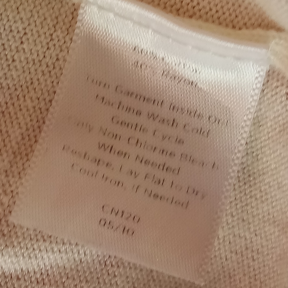 Talbots Ladies Cream Cardigan with Button Accents Sz M - Picture 7 of 8
